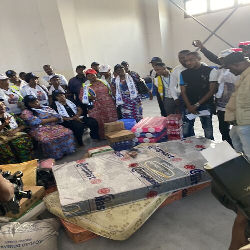 Inondations à Kinshasa : AFEPRO soulage les familles sinistrées au stade Tata Raphaël